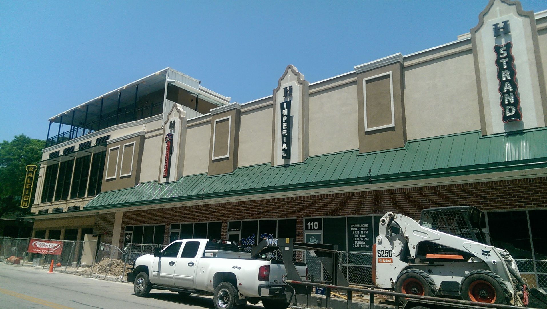 Hippodrome signs